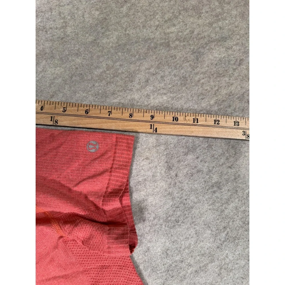 Lululemon Swiftly Tech Shirt Womens 6 Pink Seamless Short Sleeve Run Yoga Top